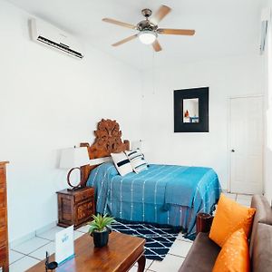 Deluxe Studio