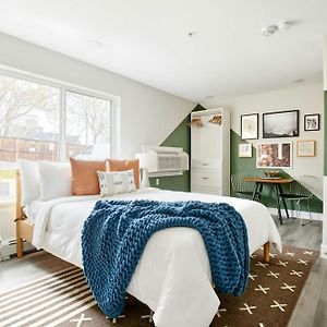 Studio Apartment Mobility accessible