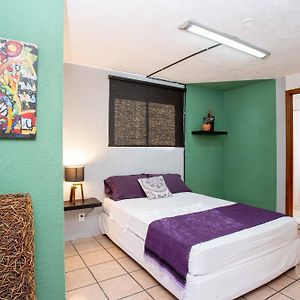 Hostal La Paz & Love Guadalajara