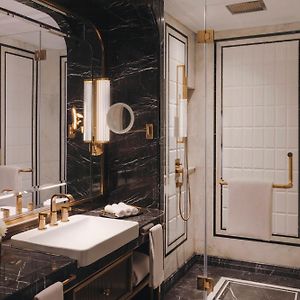 Signature Twin Room