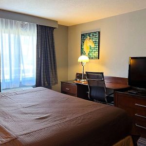 Travelodge By Wyndham Bloomington