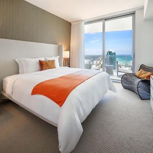 Deluxe One-Bedroom Apartment Ocean View