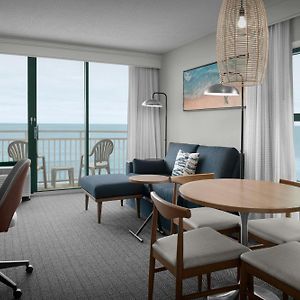One-Bedroom Corner King Suite