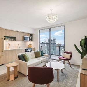 Deluxe One-Bedroom Apartment City View