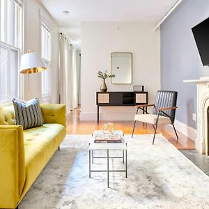 Superior One-Bedroom Apartment