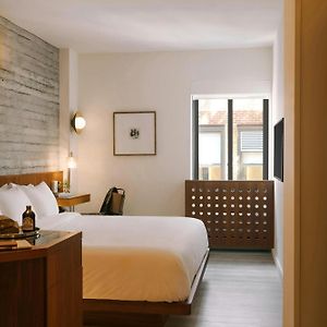 King Room Mobility accessible