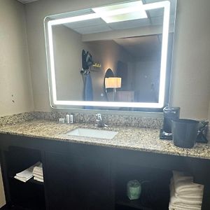 King Room Mobility accessible