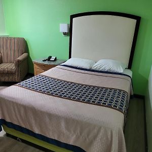 Value Inn & Suites Salina