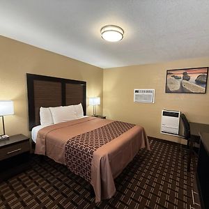 Pinewood Inn