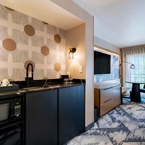 Silver Cloud Hotel - Seattle Broadway