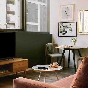 Superior One-Bedroom Apartment