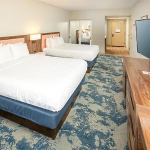 Queen Room Two Queen Beds Hearing Access or Non-Smoking