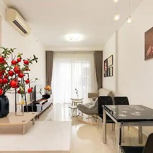Two-Bedroom Apartment City View