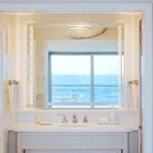 King Room Pool View