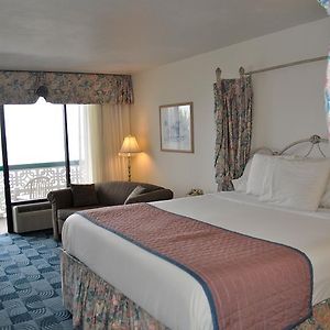 Queen Room Kitchenette Ocean View
