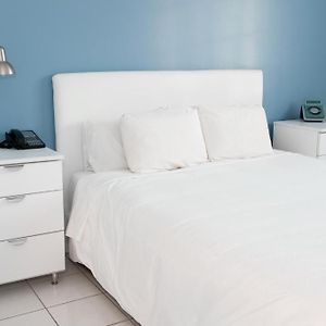 Standard One-Bedroom Queen Room