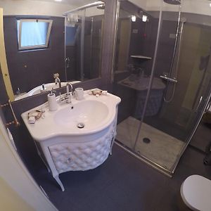 Private Bathroom King Room