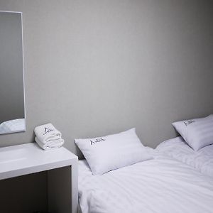 Twin Room Private Bathroom