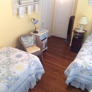 Twin Room Bath