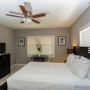 Queen Room 11