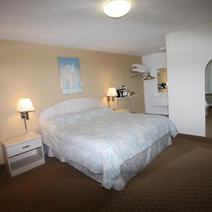 Redwood Inn