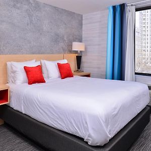 Basic Queen Room Disability Access