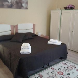B&B Sabrina Home