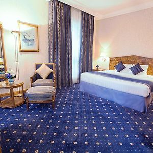 One-Bedroom King Suite