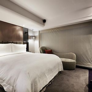 Premium King Room