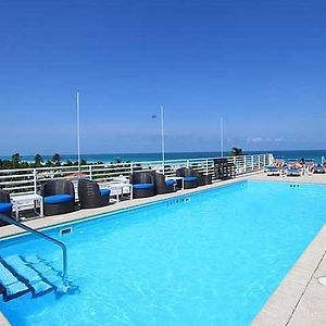 One-Bedroom King Suite Partial Ocean View Balcony Unit C302