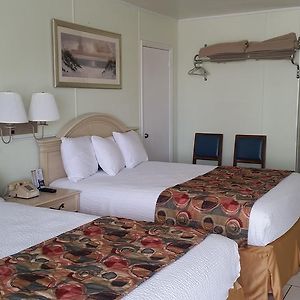 Deluxe Queen Room Two Queen Beds Pool View