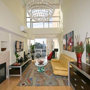 Deluxe Penthouse Suite