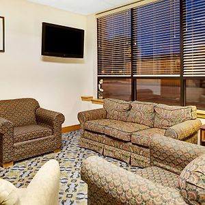 Baymont Inn & Suites Omaha