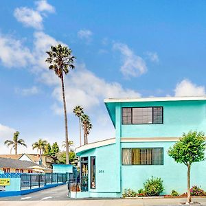 Super 8 Santa Cruz/Beach Boardwalk West