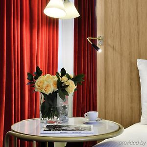 Classic Queen Room