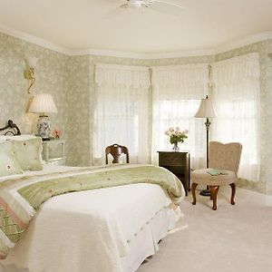 Queen Suite