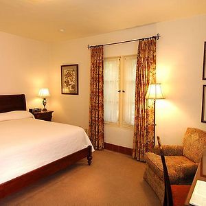 Premium King Room