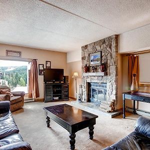 Luxury One-Bedroom Apartment