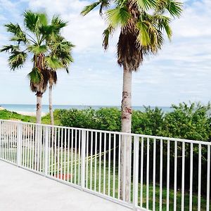 One-Bedroom Apartment Balcony City View 1518