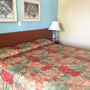 Deluxe  Queen Room Disability Access