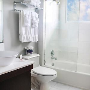Standard King Partial Ocean View