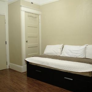 Small Queen Studio