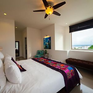 Luxury Queen Suite