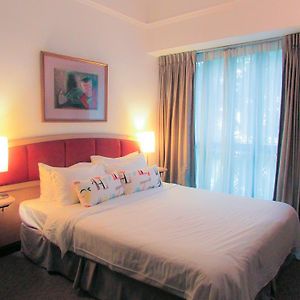 Premier One-Bedroom Apartment