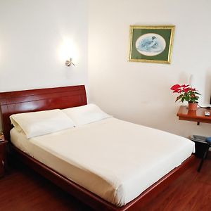 Budget Room