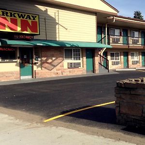 Parkway Inn