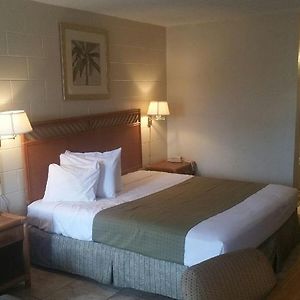 American Quality Lodge