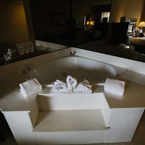 King Room Spa Bath