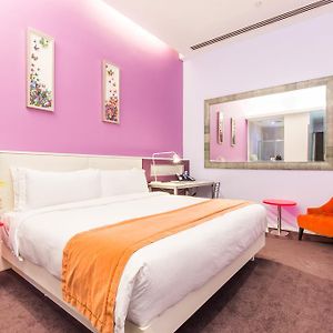 Executive Queen Room