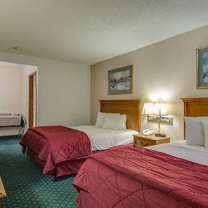 Standard Queen Room